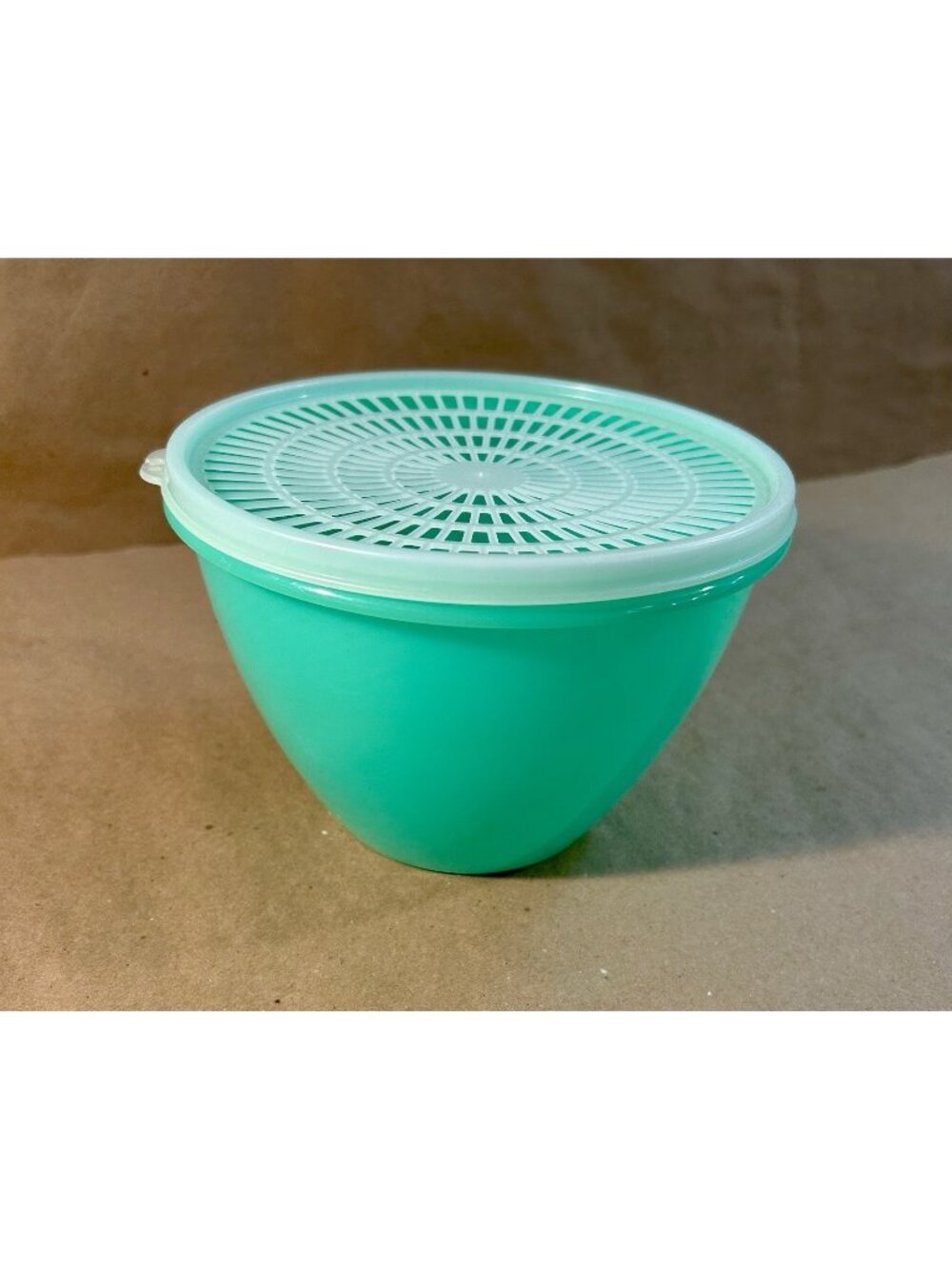 Vintage Tupperware Jadeite Green Bowl #679 w/Colander Strainer Lid #1871